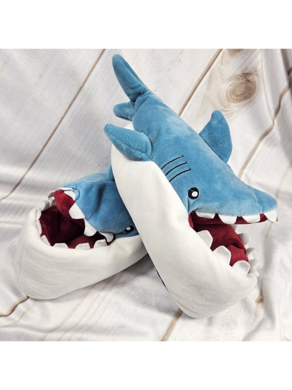 Cat & Jack Shark Slippers Big Boys Size L (4/5) Loafers Winter Cozy House Shoes